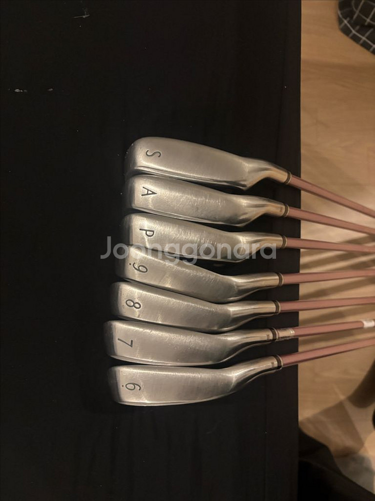 젝시오 1000k 여성용 골프채 풀세트 팝니다.--3