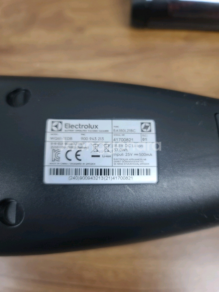 일렉트로룩스 무선청소기 WQ61-1EDB(거의A급,세척및청소완,삼성 배터리 교체>1시간24분연속작동)--8