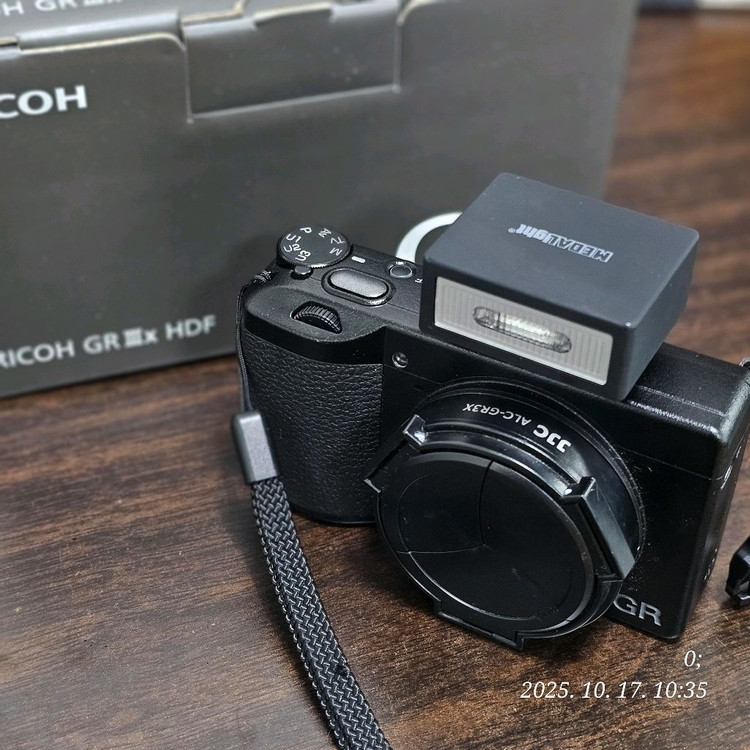 리코 GR IIIx HDF 디지털카메라 이미지