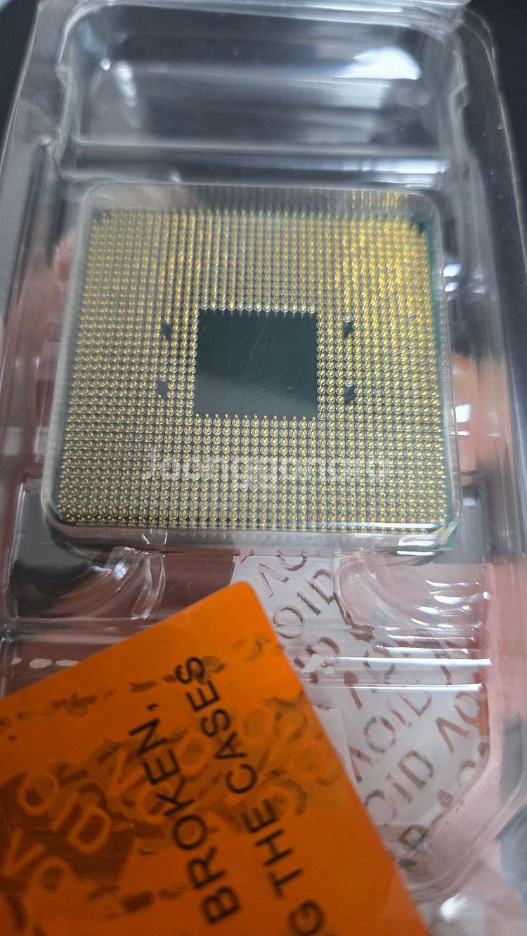 AMD 5700X3D,기가바이트 B550 AORUS ELITE,Klevv 8g ddr4 * 4개--1