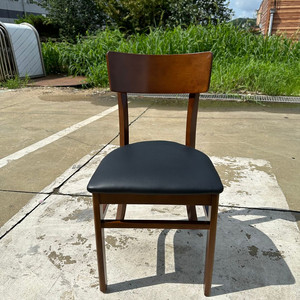 착불 식당용 나무의자 버터 앤틱 이미지