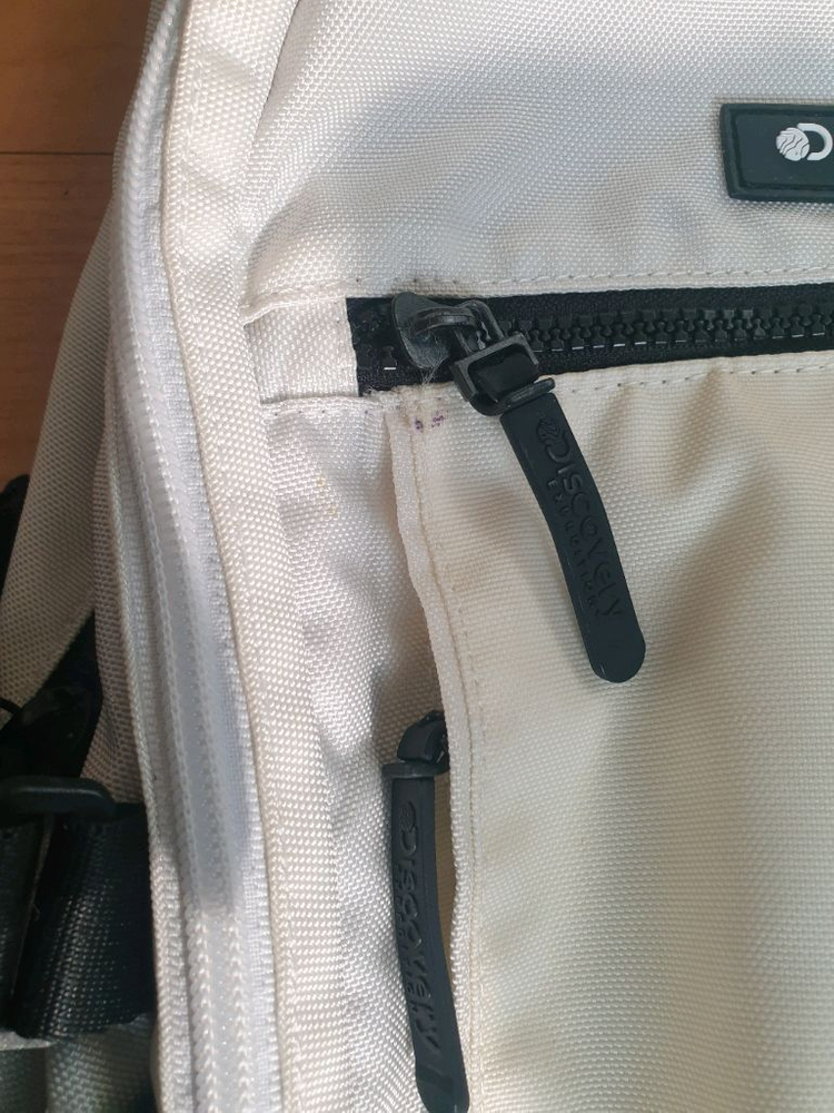 디스커버리 백팩 화이트--7
