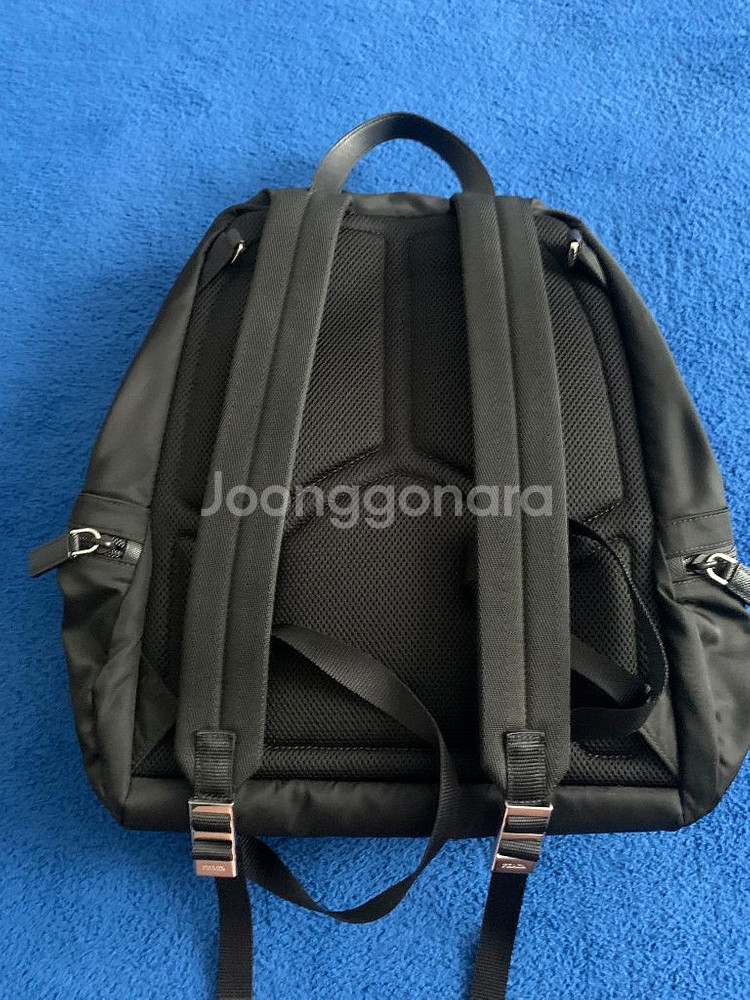 프라다 나일론 백팩--1