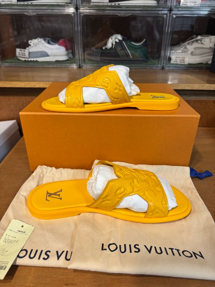 새상품 (9/280) 루이비통 lv모노그램 오아시스 뮬 슬리퍼 이미지