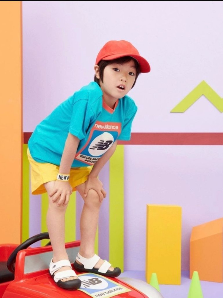 뉴발란스 키즈 샌들 화이트 210 새상품 이미지