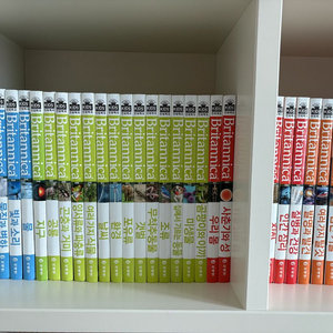 브리태니커 만화백과 69권(19권은 미개봉)