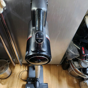 LG 코드제로 A9 무선청소기 밧데리 새것교환 해서 판매합니다