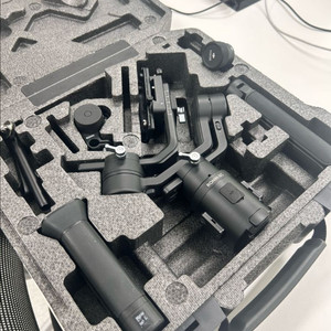 dji 로닌 sc 짐벌입니다.