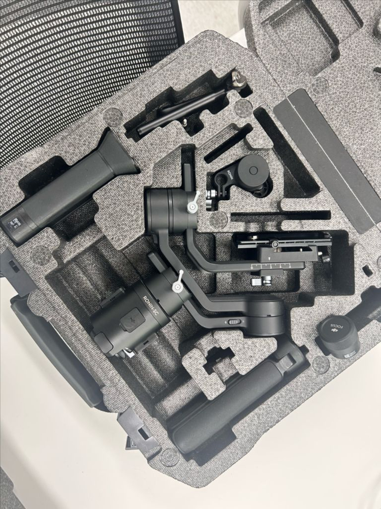 dji 로닌 sc 짐벌입니다.--3