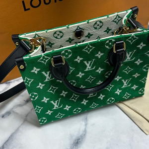 [F] 루이비통 온더고 PM 모노그램 숄더백