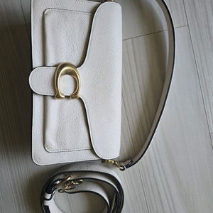 코치 태비 숄더백 45만