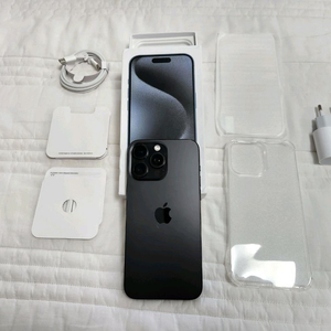 아이폰 15 프로맥스 256GB 블랙티타늄 / 배터리 99% / 외관 깔끔 / 풀박스