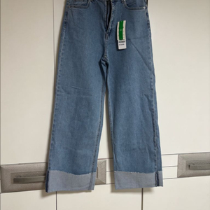 에잇세컨즈 청바지 새상품