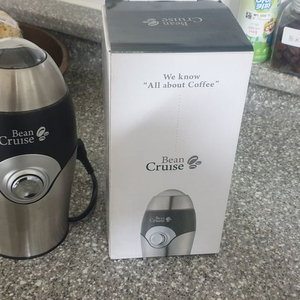 커피 그라인더 이미지