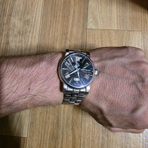 몽블랑 마이스터스튁리 시계 이미지