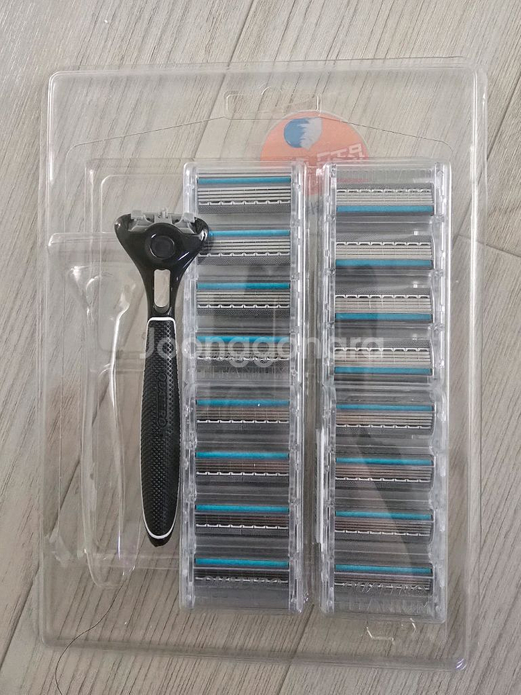 쉬크 쿼트로 4티타늄 면도기 세트--1