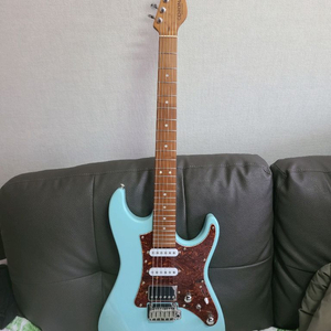 일렉기타 코로나 모던플러스SE 민트색 팝니다