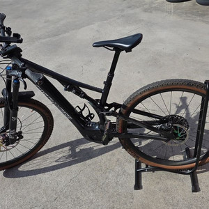 emtb 스페셜라이즈드 터보리보 sl 익스퍼트 M사이즈 팝니다