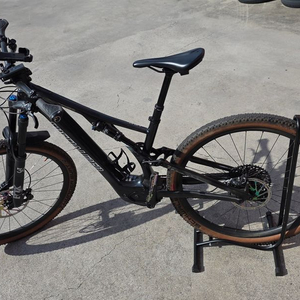 emtb 스페셜라이즈드 터보리보 sl 익스퍼트 M사이즈 팝니다