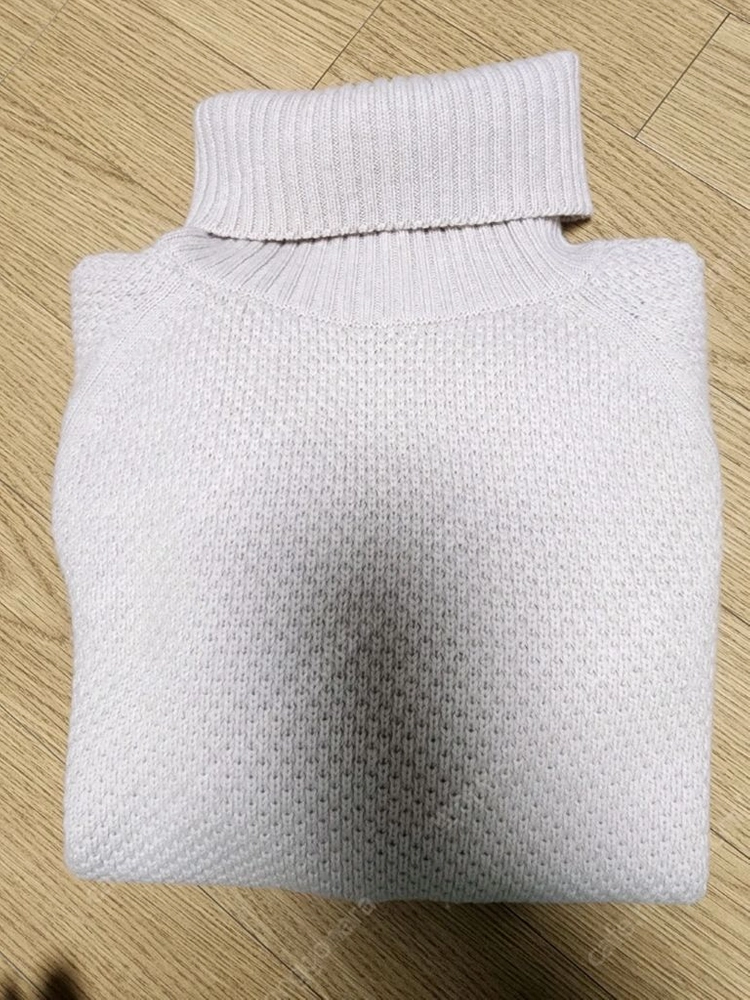 에밀 니트 목폴라 이미지