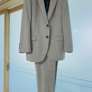 남성정장 수트 셋업 이미지