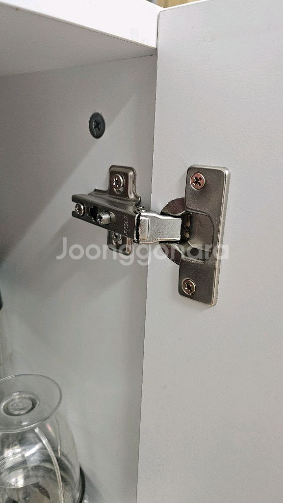 폭 넓은 수납함--4