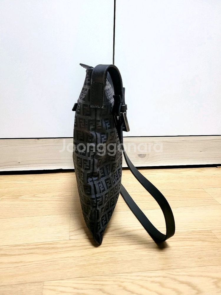 (정품)펜디 쥬카 메신저 크로스백--3