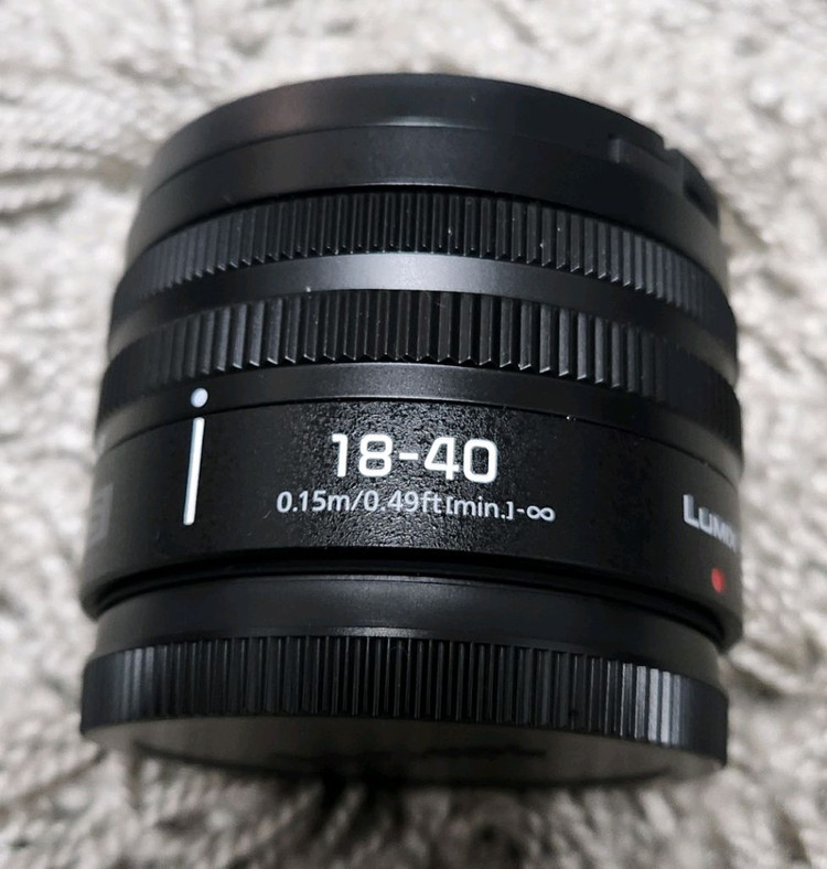 파나소닉 루믹스 표준 줌렌즈 18-40mm F4.5-6.3 이미지