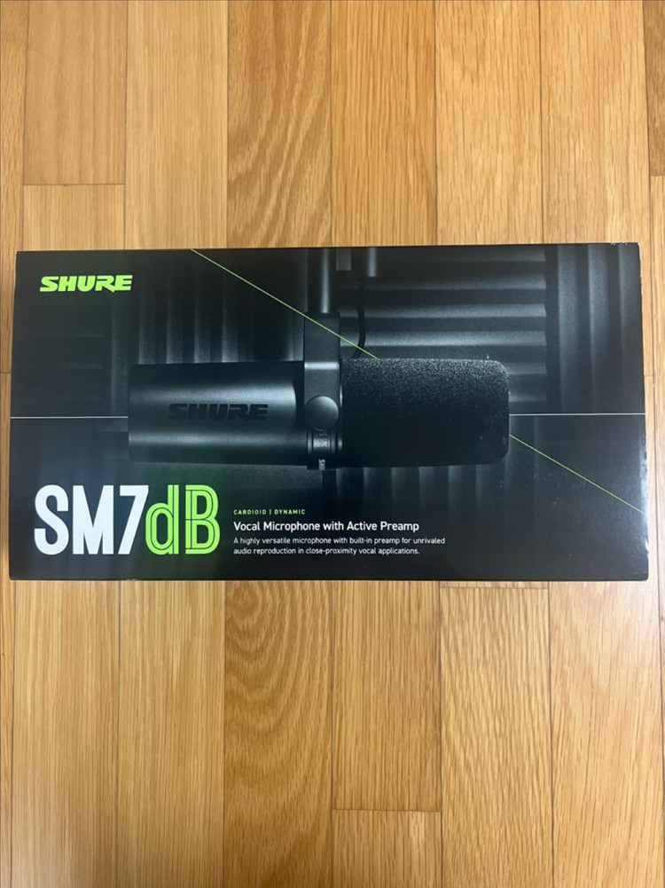 슈어 SM7DB 다이나믹 마이크 이미지