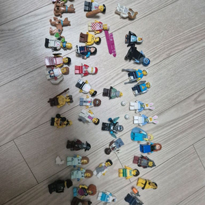 레고 미니피규어 대량42개 세트 10만4천원. 택포팝니다