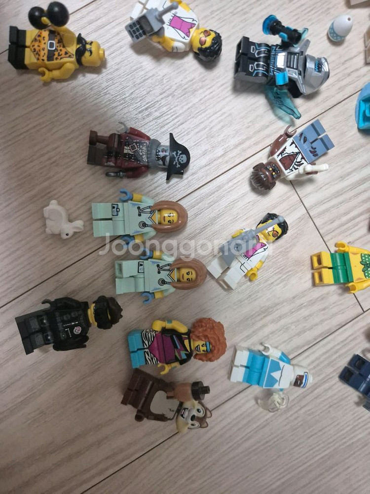 레고 미니피규어 대량42개 세트 10만4천원. 택포팝니다--5