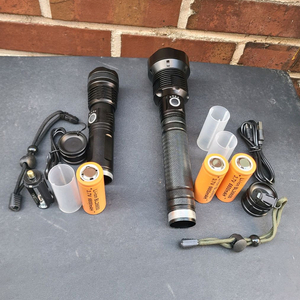 새상품 충전 해루질용 엄청 밝은 후레시(랜턴 2종) 판매(가격은 내용에서 확인요)