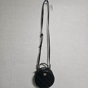 사만사타바사 써클 레더 크로스백