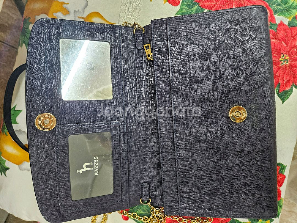 헤지스 체인크로스백 겸 클러치백--8