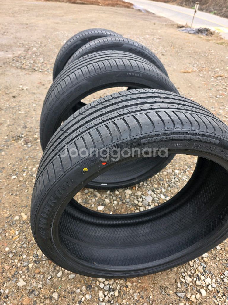 265/35/22 4본(1대분) 윈런 R330 판매합니다.--4