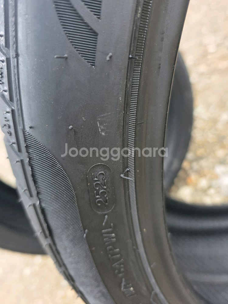 265/35/22 4본(1대분) 윈런 R330 판매합니다.--5