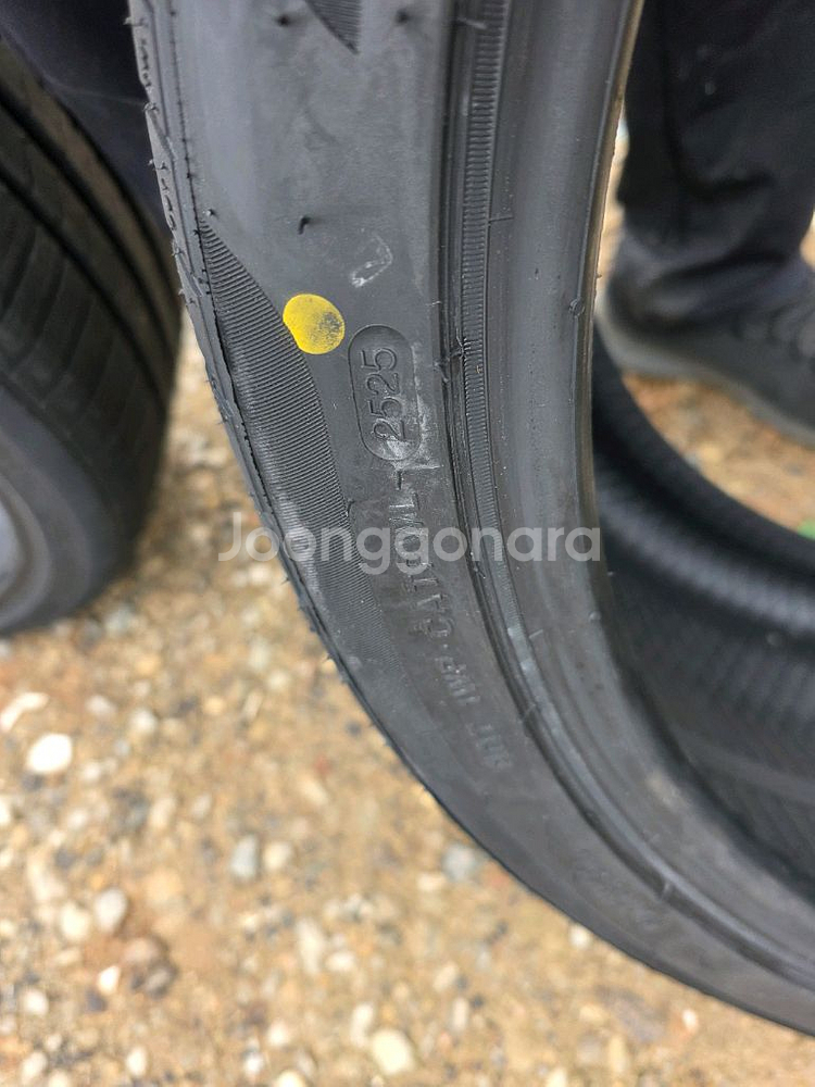 265/35/22 4본(1대분) 윈런 R330 판매합니다.--6