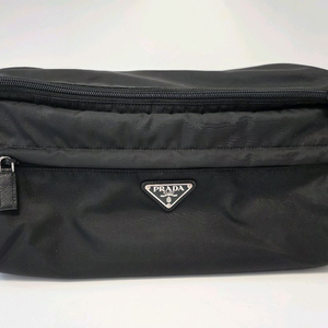 프라다 바이커백 블랙 라지(단종제품/명품감정서있음)