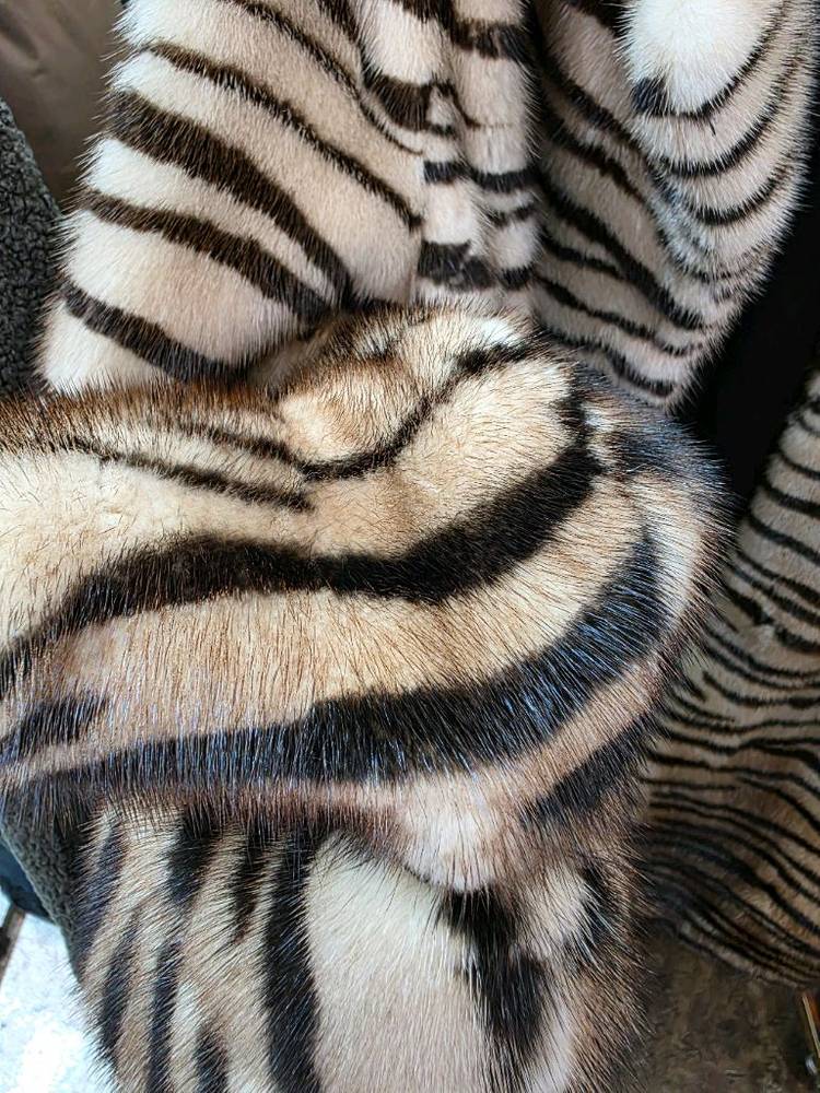 세일 최고급 진도모피 휘메일 밍크코트--6