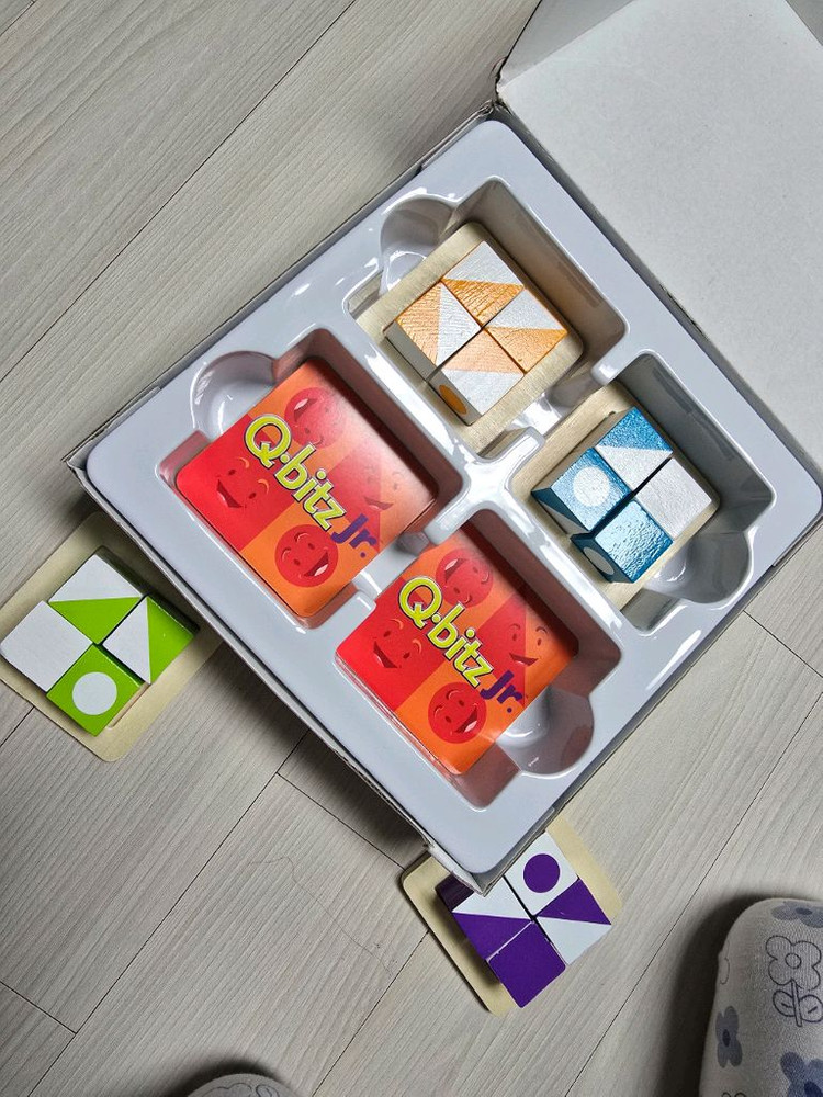 택포)큐비츠jr 거의새상품--2