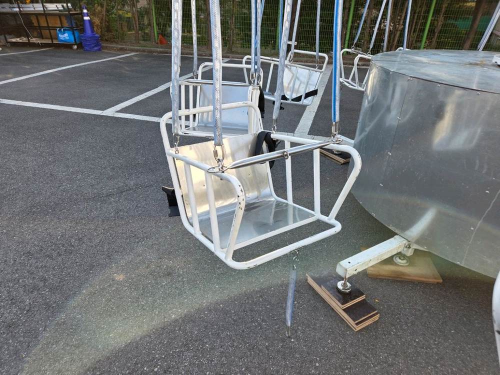 놀이기구 바이킹 / 회전그네 / 풍선다트 대여 및 중고판매 이미지