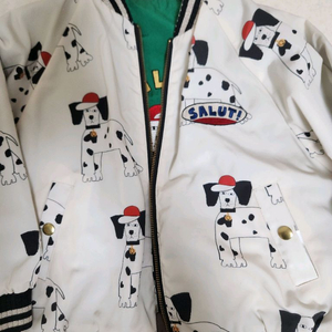 리미떼두두 간절기 리버시블 점퍼 팝니다