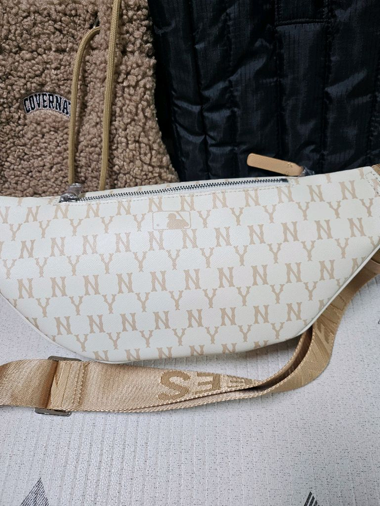 가방 모음 (커버낫, MLB, 키플링, 코치, 프리마클라쎄,마르헨제이등)--3