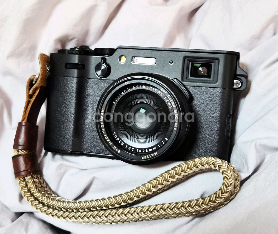 후지필름 x100vi 팝니다.(보증27.03, 400컷)--0