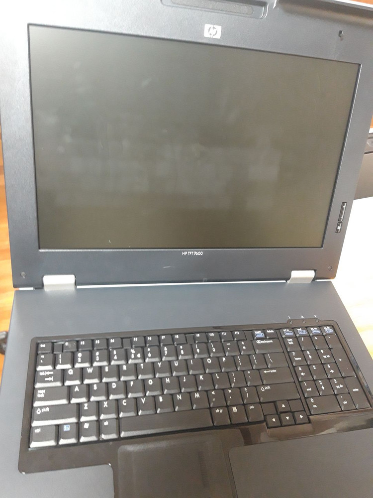 HP TFT7600 RKM 랙마운트 키보드 콘솔 모니터,S/W 3대 이미지