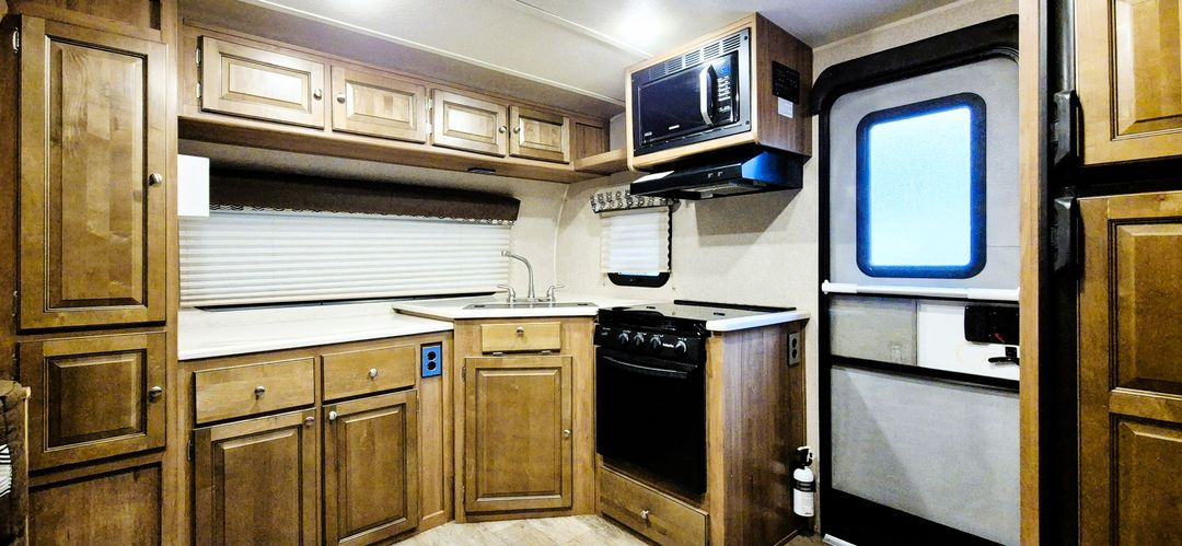 락우드 미니 라이트 2506S 카라반 / 2200만원 / 초저렴!! 정박용!! 이동 용이!! 이미지