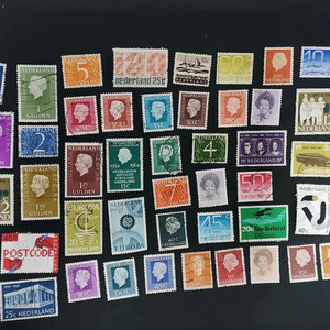 네덜란드 오래된 다양한 우표 50장 일괄. 이미지