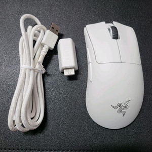 레이저 데스에더 V3 Pro 화이트