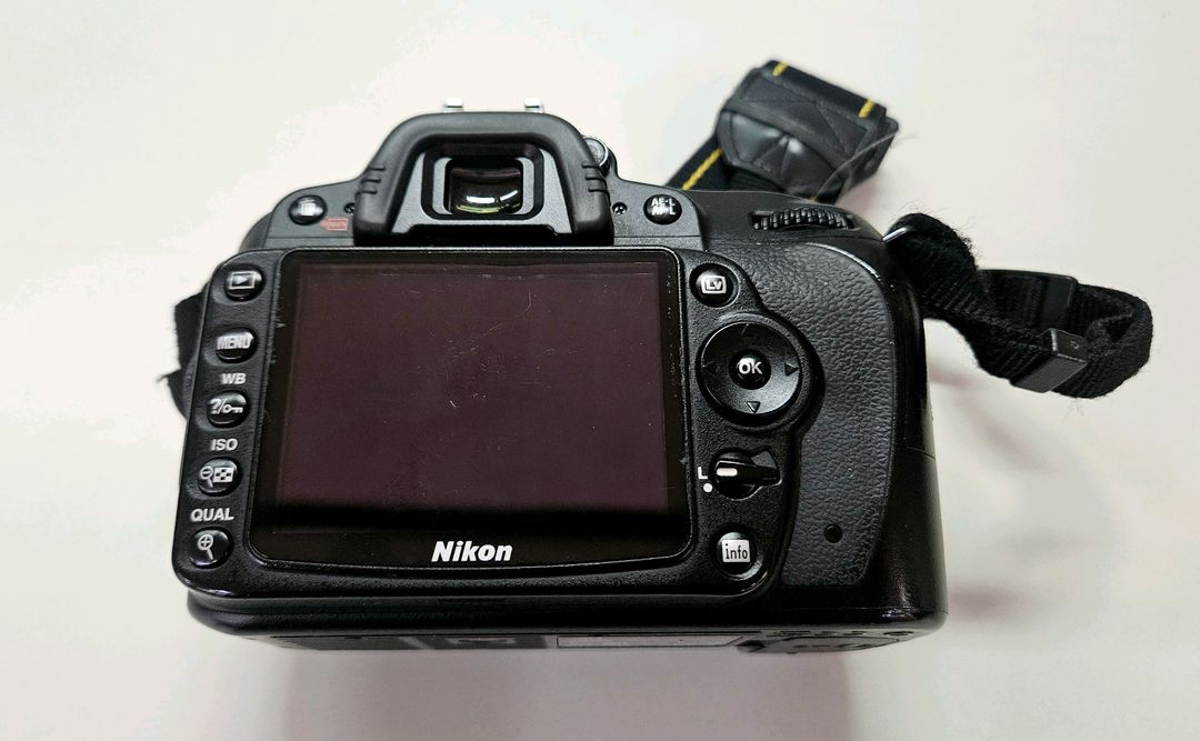 NIKON 니콘 보급형 DSLR D90 A급 입문용 초보용 카메라 이미지