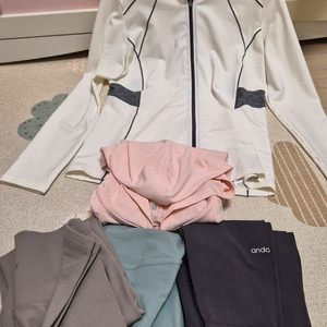 안다르 레깅스3개 외 운동복 상의 2개 일괄 판매